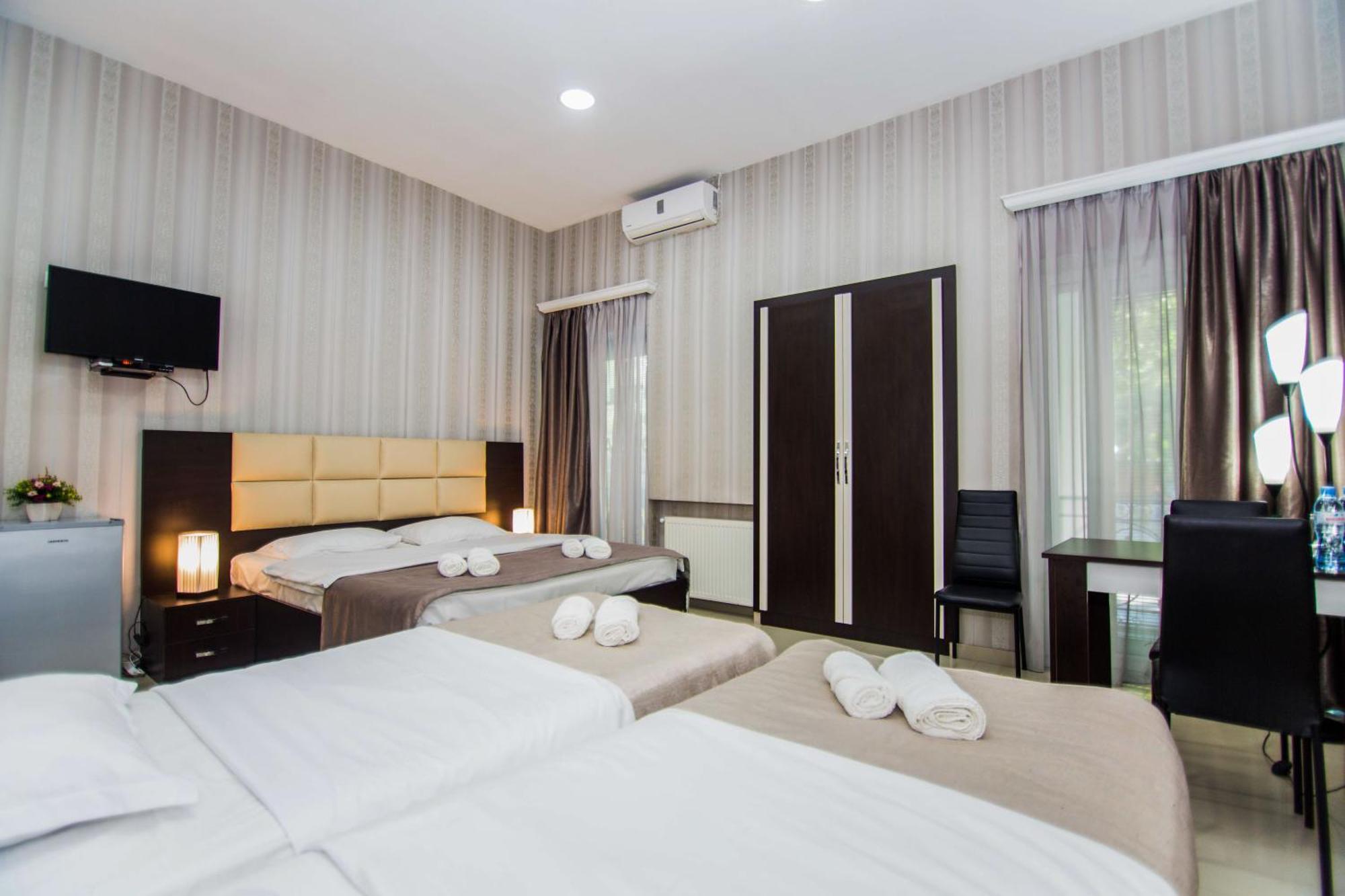 Hotel Care Inn Tbilisi Exterior foto