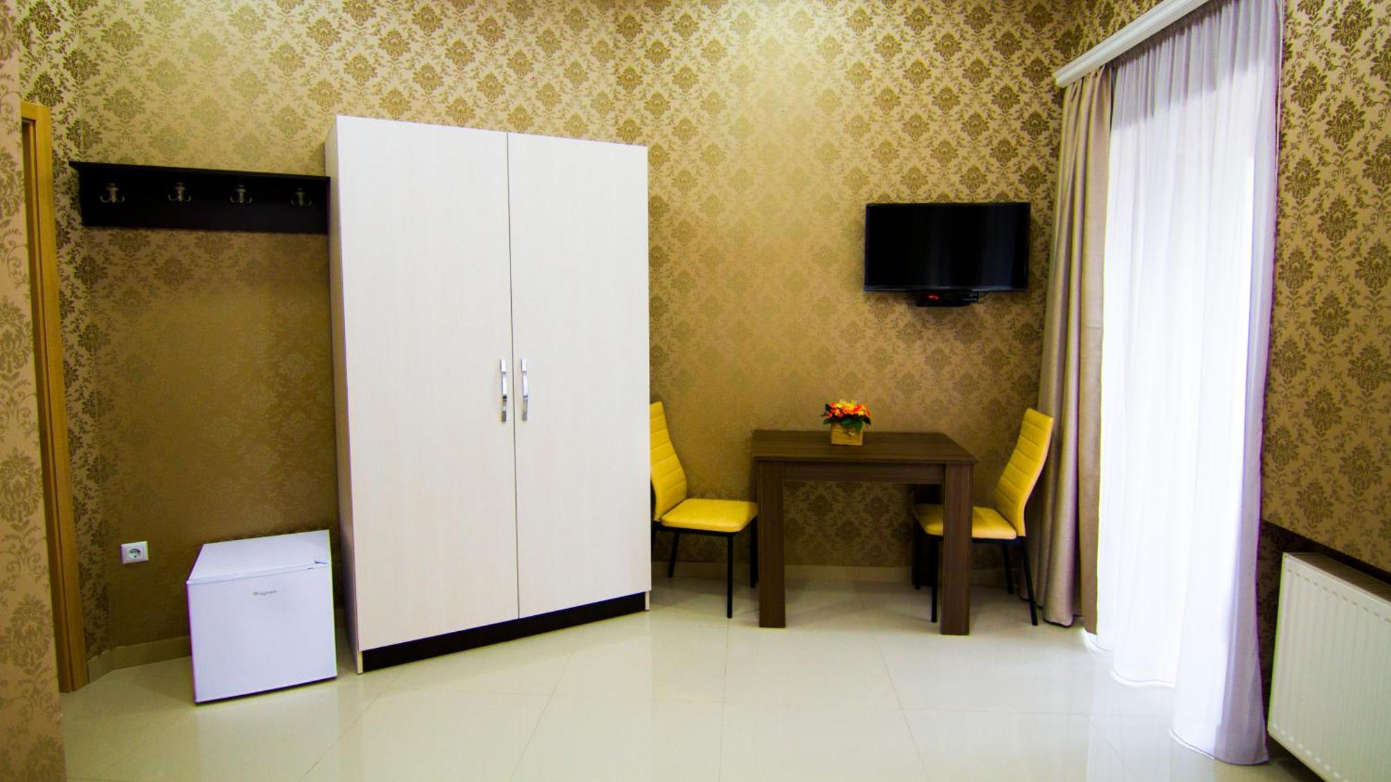 Hotel Care Inn Tbilisi Exterior foto