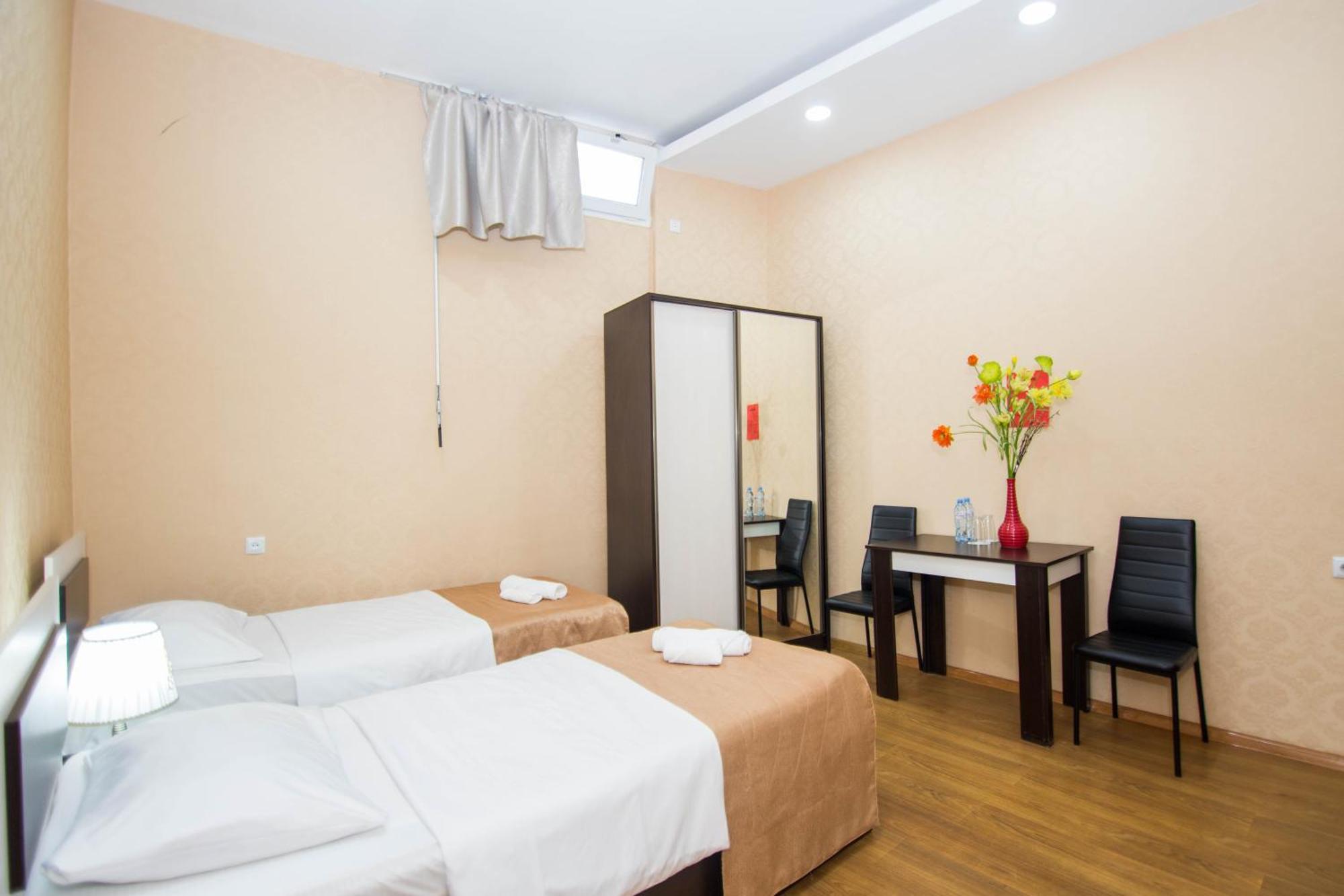 Hotel Care Inn Tbilisi Exterior foto